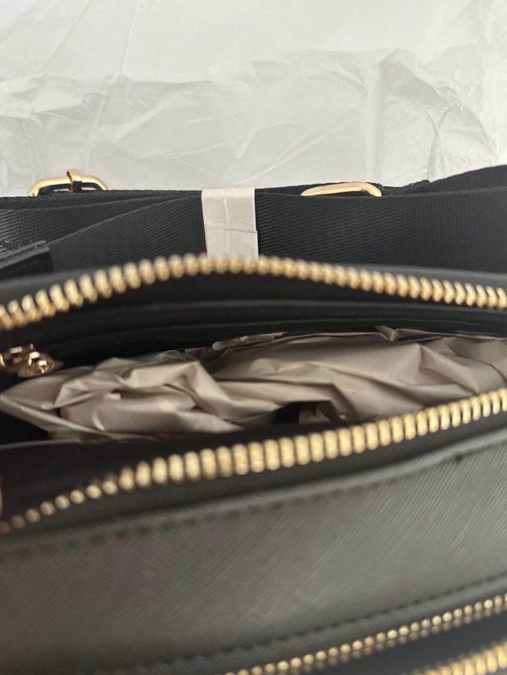 Valentino Orlandi Black Studded Crossbody Guitar Strap with Gold V Emblem - Picture 3 of 6